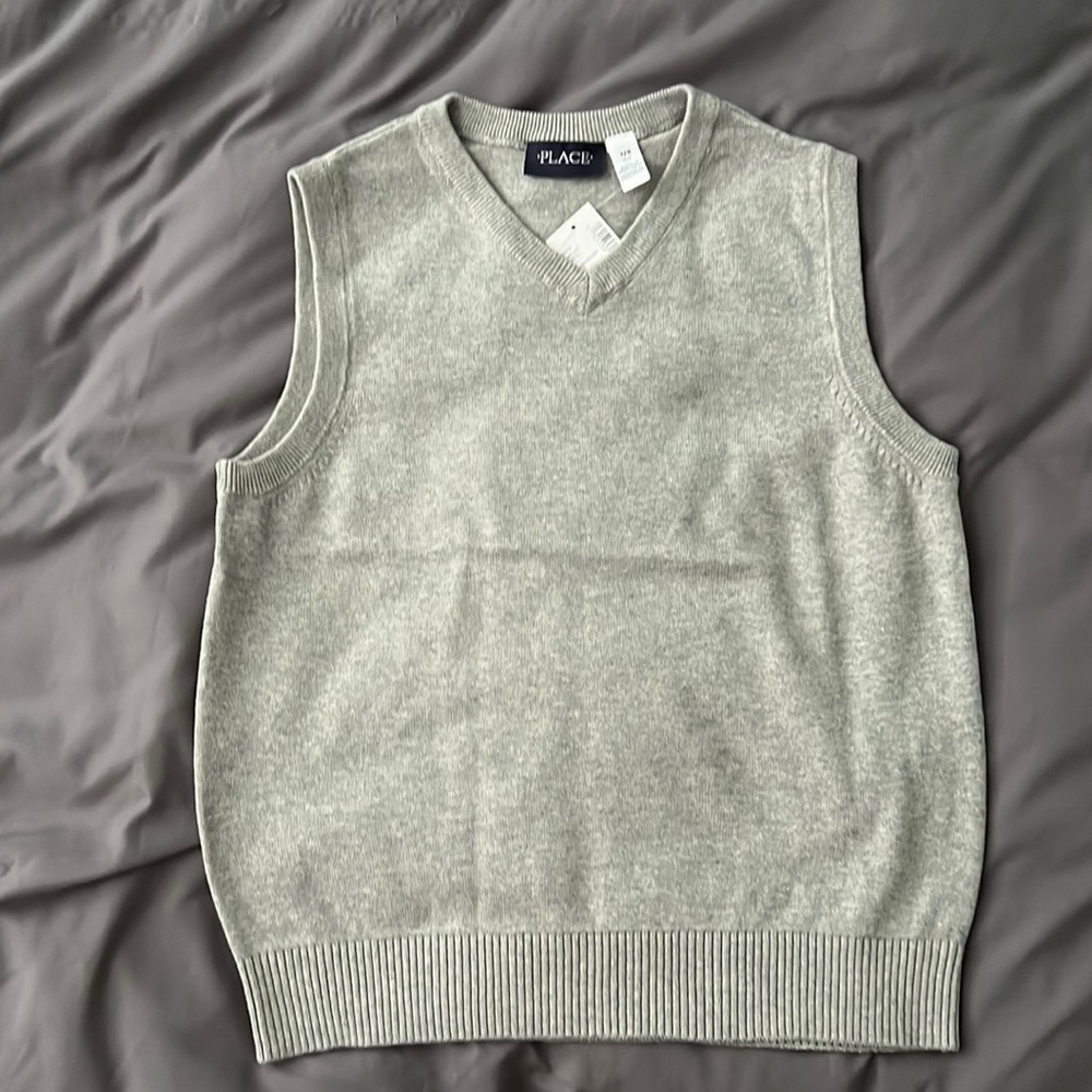 Boys sweater vest. New!